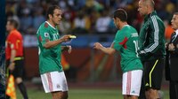 Cuauhtémoc Blanco le sugiere a Chicharito ya RETIRARSE del futbol: ‘Le debe dar chance a los jóvenes’