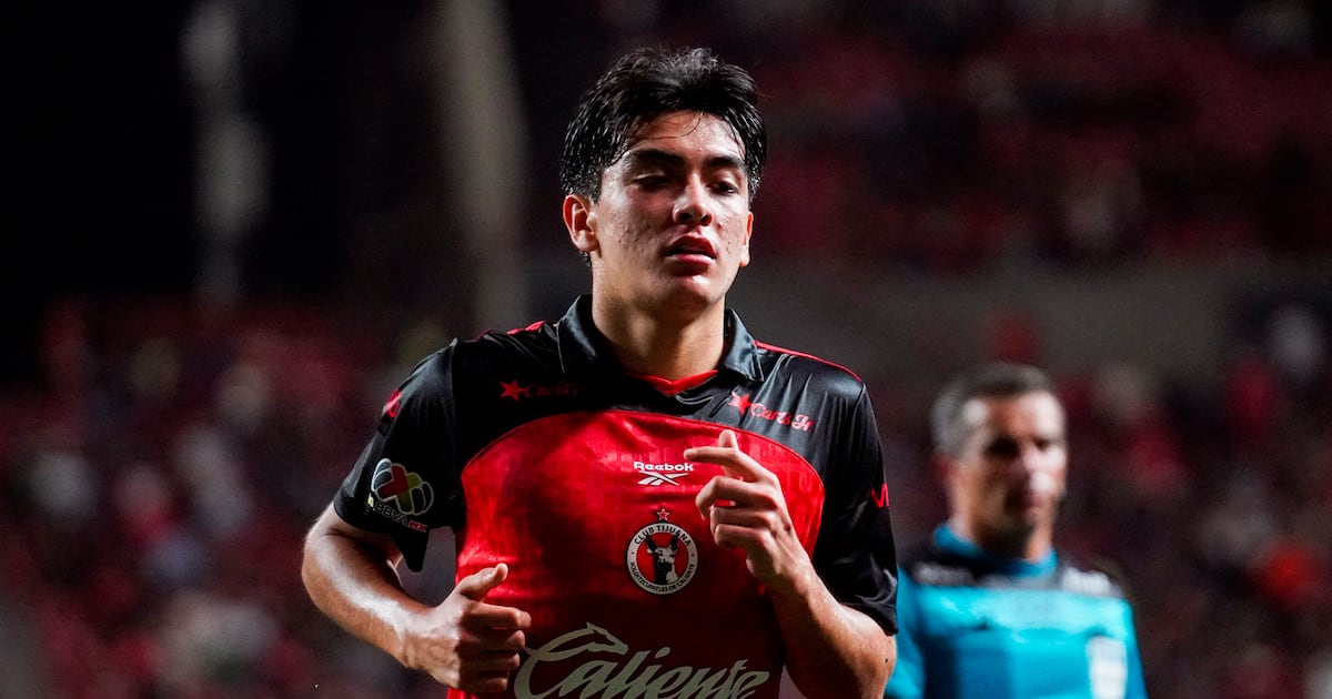La verdadera razón por la que Sebastián Abreu sacó a Gilberto Mora en el Xolos frente a Querétaro