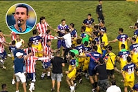 Clásico de la Talacha entre América y Chivas donde pitó Ramos Palazuelos terminó a golpes (VIDEO)