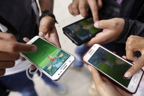 SEP podría PROHIBIR el uso de CELULARES en los salones de clases; esto se sabe