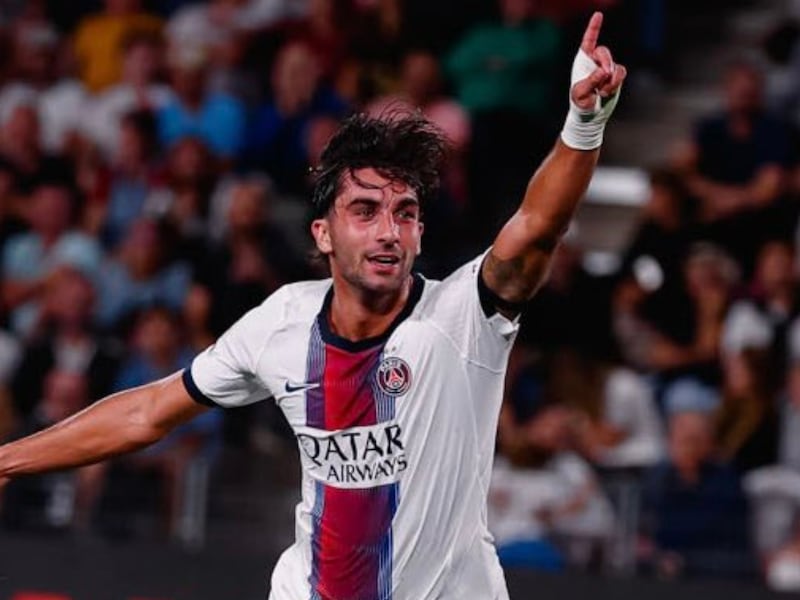 ¡Marcó DOS GOLES! Ferrán Torres RESCATA el empate para el PSG vs Rennes en su debut de Ligue 1