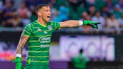 Vikonis fue vital para el triunfo de Mazatlán FC.