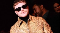 Canelo Álvarez presume outfit carísimo como invitado en el París Fashion Week 2026