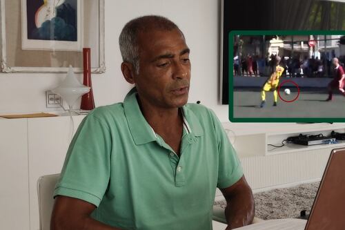 ¡Hasta lo calificaron como prohibido! El golazo de Romario a sus 56 años (VIDEO)