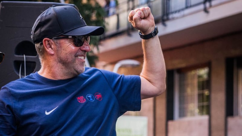 Barcelona cierra la renovación de Hansi Flick hasta 2028 en busca de levantar la Champions League