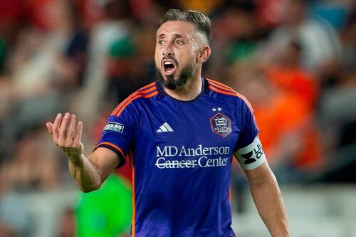 Héctor Herrera falla penal con el que eliminaron al Houston Dynamo de la US Open Cup (VIDEO)