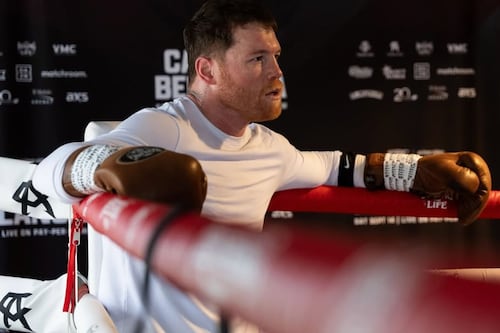 Canelo Álvarez asegura que cometió muchos errores en su pelea con Terence Crawford