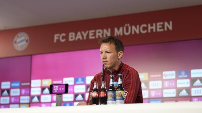 Nagelsmann aseguró que recibe amenazas de muerte por jugar con tres defensas.