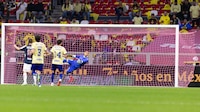 ¡Golazo descomunal! Monterrey pegó primero al América con VOLEA de Diego Rossi (VIDEO)