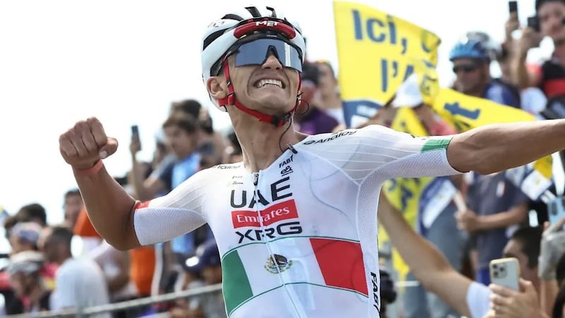 ¡Histórico! Isaac del Toro REMONTÓ y se proclama campeón del Tour Auvergne Rhône-Alpes 2026