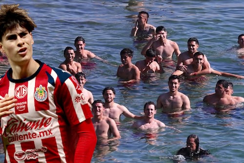 ‘Es otaku, no se mete al agua’: Cómico comentario de Chivas por fan que quería ver al Hormiga González ‘mojado’
