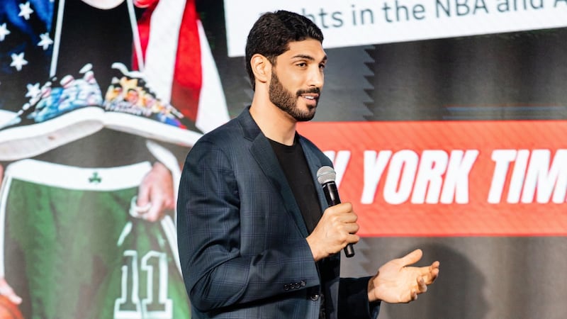 ‘Cumplo con los requisitos’: Enes Kanter se postula para el draft de la WNBA en forma de protesta