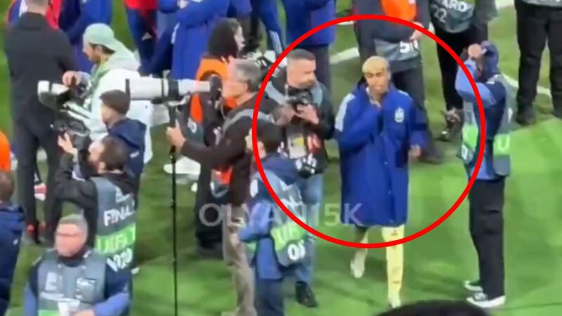 Lamine Yamal abandona la cancha durante festejo de Portugal en premiación de Liga de Naciones