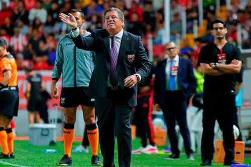Miguel Herrera explota tras derrota del Atlante ante Necaxa: ‘Hay que marcar 70 mil penales’