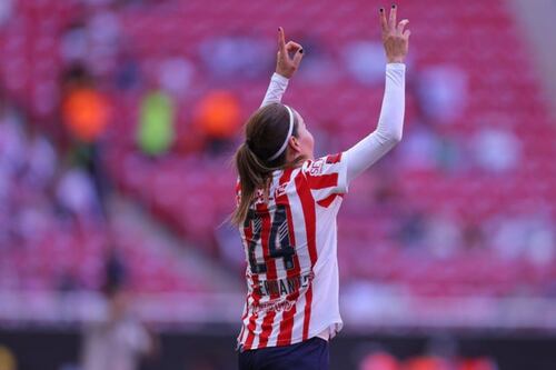 ¡Chivas sufre, pero golea a Puebla y asegura el boleto a la Liguilla de la Liga MX Femenil! (VIDEO)