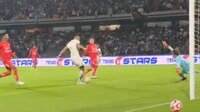 ¡El Memote Martínez firmó la falla del torneo! El de Pumas erró en el área chica (VIDEO)