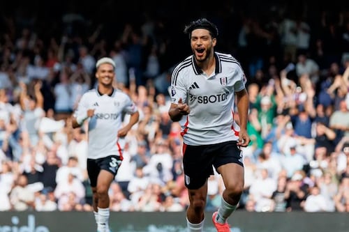 Fulham avanza en Carabao Cup por GOLAZO de Raúl Jiménez: Derrotaron 2-0 al Bristol City