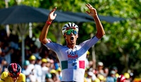 ¡HISTÓRICO! Isaac del Toro LOGRA su PRIMERA VICTORIA en el Tour de Francia tras BRUTAL gesto de Pogacar