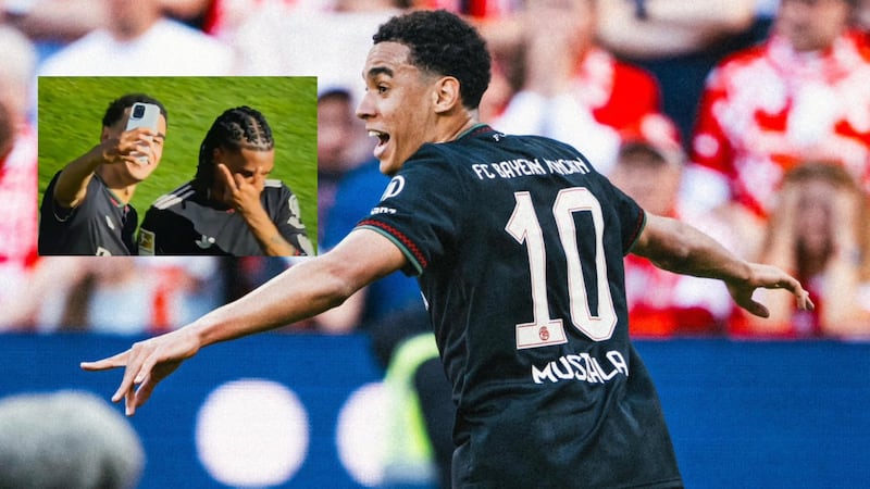 Michael Olise le PINTÓ DEDO a Musiala y no quiso celebrar que Bayern remontó un 3-0 para ganar 3-4