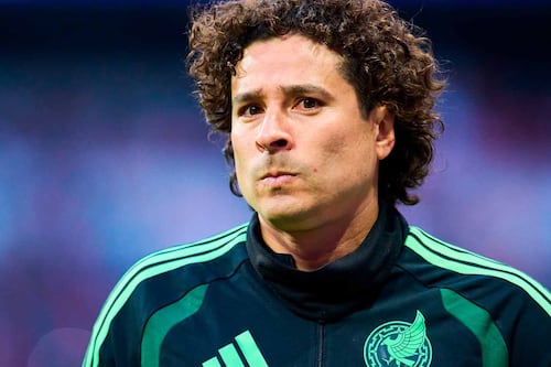 ‘Si es por legado lleven a Jorge Campos’; en LUP consideran un ‘homenaje’ llevar a Memo Ochoa al Mundial
