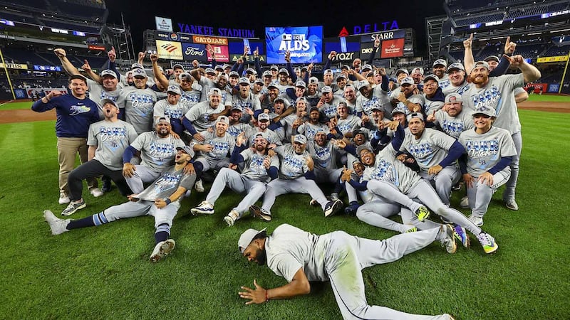 ¡Humillaron a los Yankees! Tampa Bay los barrió en la Postemporada de MLB ‘gracias’ a un aficionado