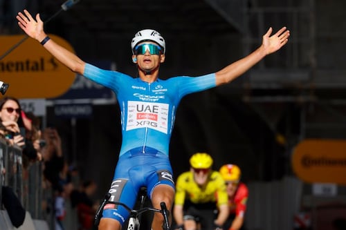 ¡Histórico! Isaac del Toro es el primer mexicano que gana la Tirreno Adriático (VIDEO)