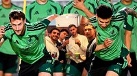 Santiago Gimenez se BURLA de las críticas a la Selección Mexicana por tomar Matcha Latte