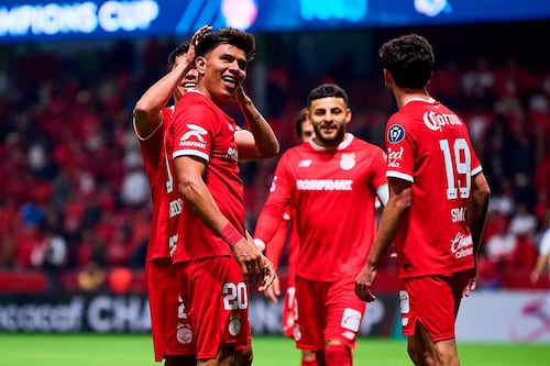 Jesús Gallardo acepta ser padrino de bautizo en TikTok mientras juega el Mundial... ¡E invitan a todos los del Toluca