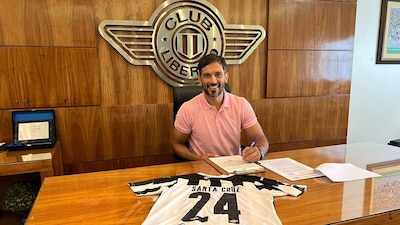 Roque Santa Cruz ficha con Libertad