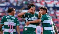 Santos REMONTA a San Luis con DOBLETE de Tahiel Jiménez y suma su CUARTA VICTORIA al hilo
