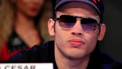 Julio César Chávez sigue batallando contra sus adicciones.