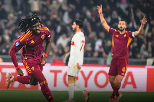 ¡Lo acerca al descenso otra vez! Con Johan Vásquez de titular, Genoa cayó ante la Roma