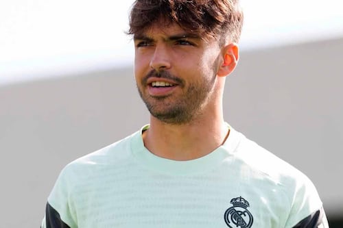 ‘Pregunten a Arbeloa’; Raúl Asencio señala pocos minutos en Real Madrid, entre versiones de una pelea