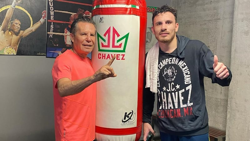 Julio César Chávez defiende a su hijo Omar tras ser liberado: ‘Tiene mucho resentimiento y odio’