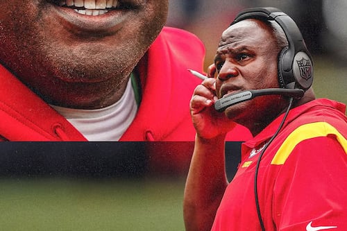 Balean a la esposa de Eric Bieniemy, entrenador asistente de los Chiefs; su hijo fue arrestado