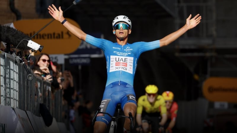 Isaac del Toro GANA con autoridad la sexta etapa ¡y PERFILA triunfo en la Tirreno-Adriático 2026!