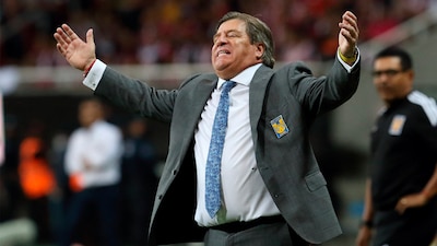 Miguel Herrera quedó fuera de la lucha por el baquillo de la Selección Nacional.