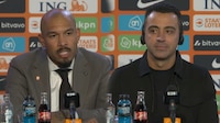 ‘Fue nuestra TERCERA OPCIÓN’: Xavi vive incómodo momento en su presentación como DT de Países Bajos