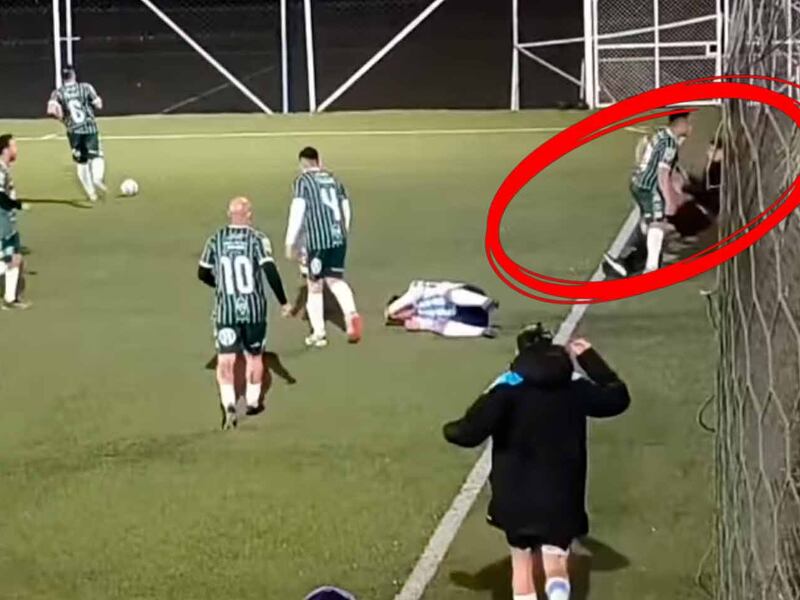 Futbolista es expulsado de Liga Senior de Argentina tras darle puñetazo a árbitro y mandarlo al hospital