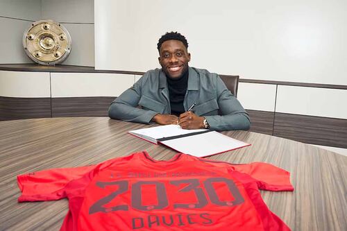Alphonso Davies renueva con Bayern Munich hasta 2030; mandó a volar al Real Madrid
