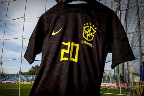 ¿Por qué? Selección de Brasil jugará por primera vez en su historia con uniforme negro