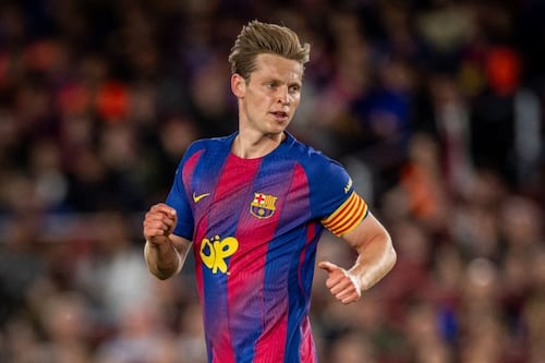 Frenkie de Jong sufre lesión de rodilla que lo dejaría fuera varios meses con el Barcelona