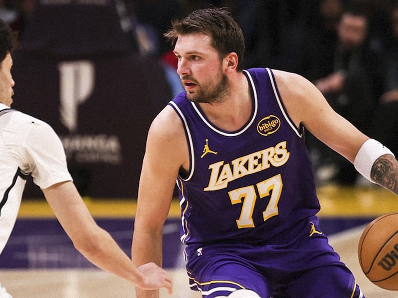 LA Lakers vuelve a ser vendido por nueva cifra récord: 12 mil 500 millones y un vínculo con Trump