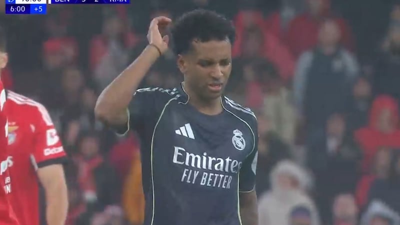 Rodrygo Goes pide perdón a la afición y al Real Madrid por su expulsión en Champions League