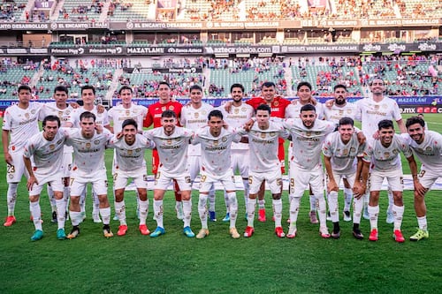 ¡Otro pleito con Toluca! Reportan ‘calentura’ en derrota vs Mazatlán; encerraron a árbitros